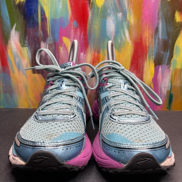Brooks Adrenaline GTS 17 - Picture 2 of 7